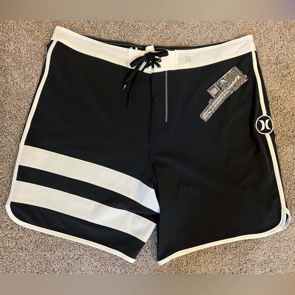 Men’s Hurley Phantom Boardshorts Size 40 **NWT**